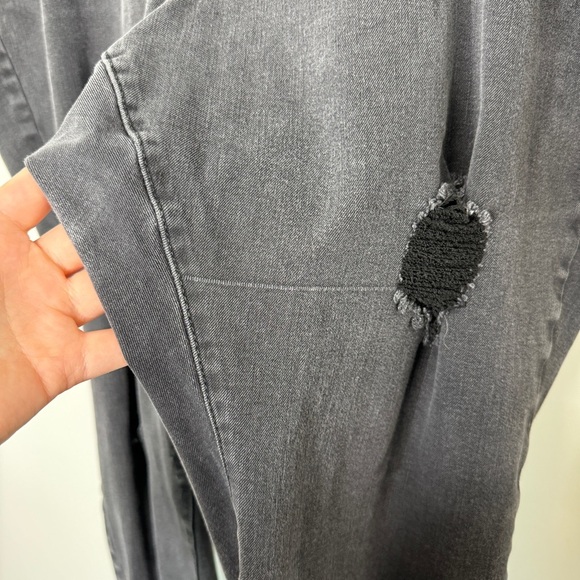 Lane Bryant Grey Distressed Skinny Jeans 26 - Picture 3 of 9